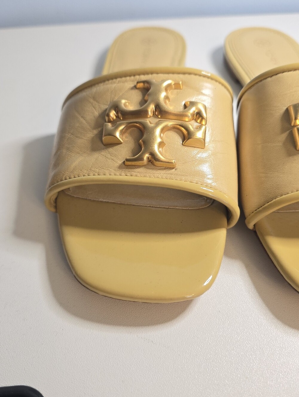 Tory Burch Gold Logo Yellow Eleanor Slide Sandals All Leather 7.5 Medium - Picture 2 of 12
